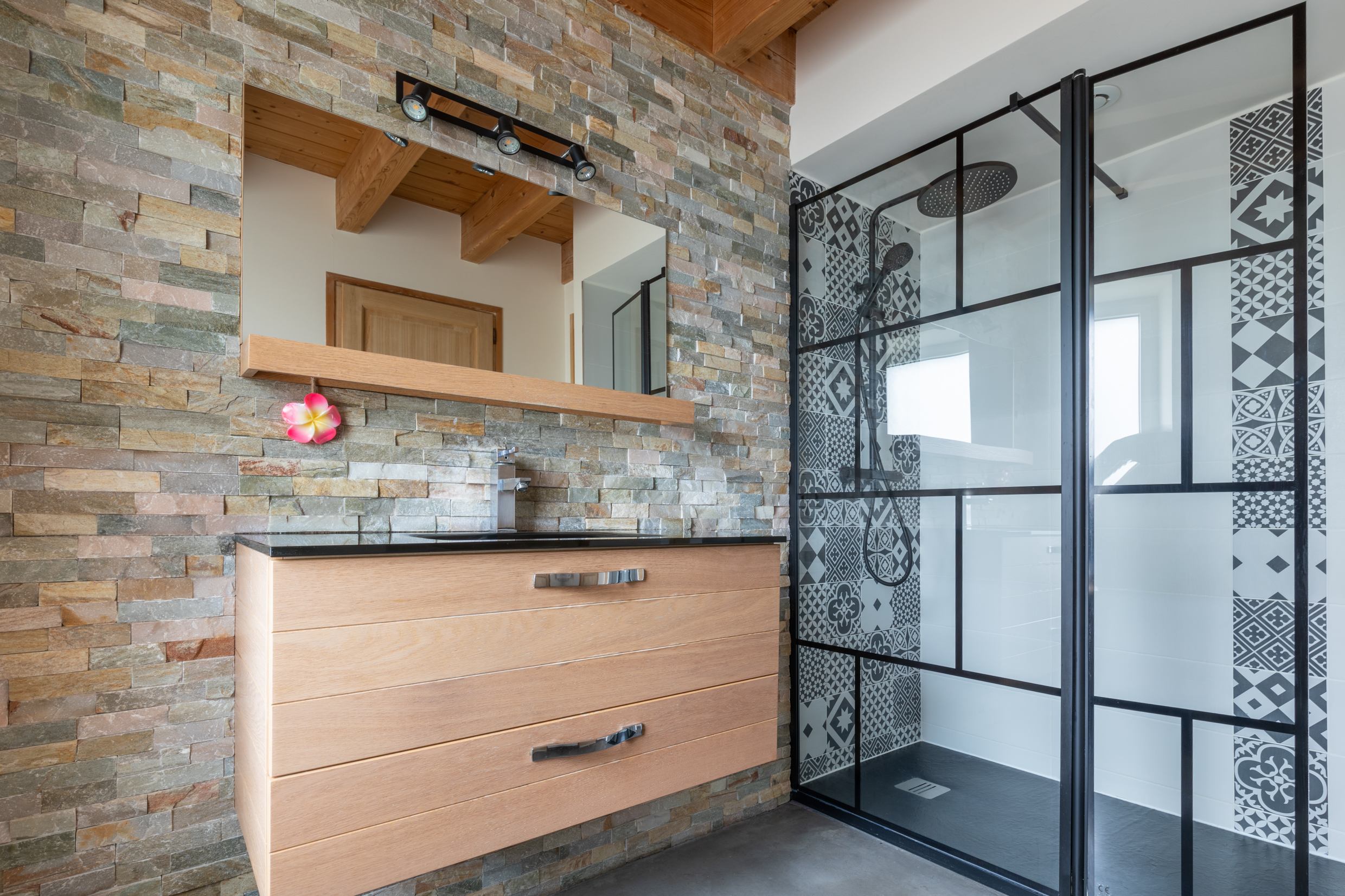 Salle de bain en pierre naturelle